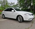 Белый Дэу Джентра, объемом двигателя 1.5 л и пробегом 250 тыс. км за 3700 $, фото 4 на Automoto.ua