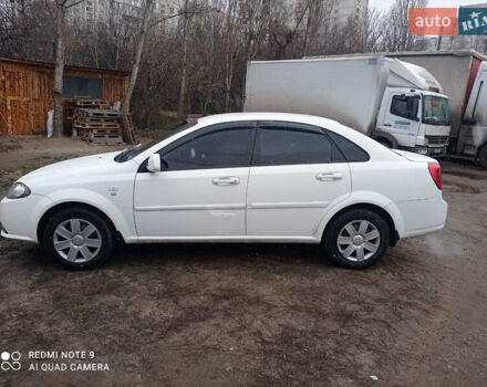 Білий Деу Джентра, об'ємом двигуна 1.49 л та пробігом 250 тис. км за 3800 $, фото 3 на Automoto.ua