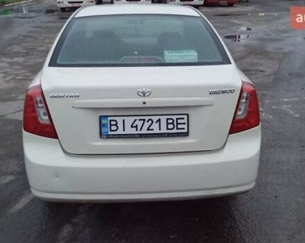 Белый Дэу Джентра, объемом двигателя 1.5 л и пробегом 240 тыс. км за 3555 $, фото 4 на Automoto.ua