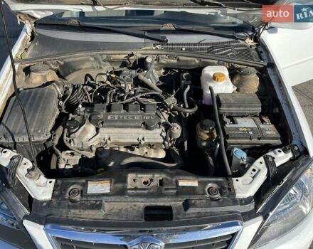 Белый Дэу Джентра, объемом двигателя 1.49 л и пробегом 201 тыс. км за 3900 $, фото 13 на Automoto.ua