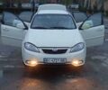 Белый Дэу Джентра, объемом двигателя 1.5 л и пробегом 240 тыс. км за 3555 $, фото 1 на Automoto.ua
