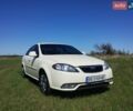 Білий Деу Джентра, об'ємом двигуна 1.49 л та пробігом 112 тис. км за 5000 $, фото 1 на Automoto.ua