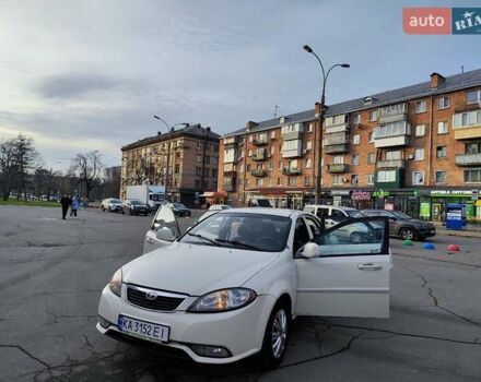 Білий Деу Джентра, об'ємом двигуна 1.49 л та пробігом 211 тис. км за 4300 $, фото 2 на Automoto.ua