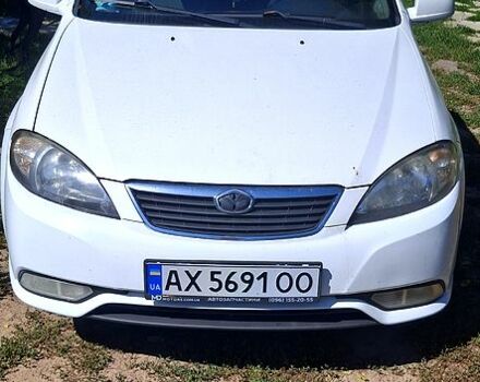 Білий Деу Джентра, об'ємом двигуна 1.5 л та пробігом 166 тис. км за 6000 $, фото 3 на Automoto.ua