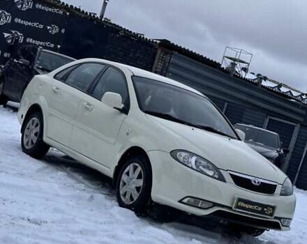 Белый Дэу Джентра, объемом двигателя 1.6 л и пробегом 160 тыс. км за 4600 $, фото 1 на Automoto.ua