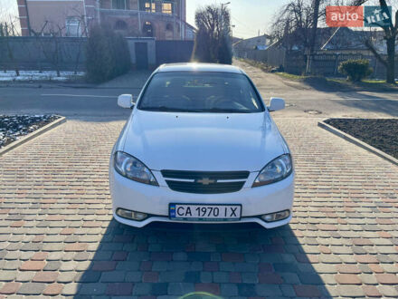 Дэу Джентра 2013 в Черкассах на Automoto.ua Белый Дэу Джентра, объемом двигателя 1.49 л и пробегом 71 тыс. км за 6000 $, фото 1 на Automoto.ua