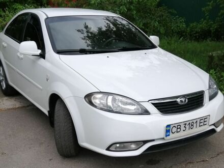 Деу Джентра 2013 у Прилуках на Automoto.ua Білий Деу Джентра, об'ємом двигуна 1.5 л та пробігом 250 тис. км за 4200 $, фото 1 на Automoto.ua