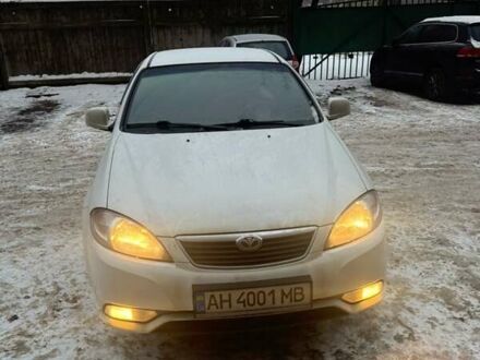 Белый Дэу Джентра, объемом двигателя 1.49 л и пробегом 152 тыс. км за 5000 $, фото 1 на Automoto.ua