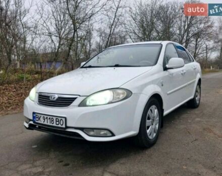 Белый Дэу Джентра, объемом двигателя 1.5 л и пробегом 199 тыс. км за 4099 $, фото 1 на Automoto.ua