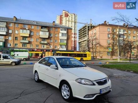 Білий Деу Джентра, об'ємом двигуна 1.49 л та пробігом 211 тис. км за 4300 $, фото 1 на Automoto.ua