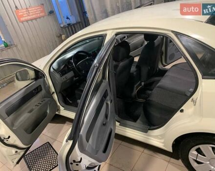 Деу Джентра 2013 у Кролевце на Automoto.ua Бежевий Деу Джентра, об'ємом двигуна 1.49 л та пробігом 185 тис. км за 4400 $, фото 11 на Automoto.ua