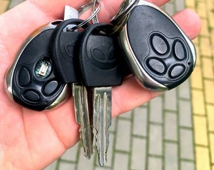 Бежевий Деу Джентра, об'ємом двигуна 1.5 л та пробігом 189 тис. км за 4200 $, фото 8 на Automoto.ua