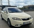 Бежевый Дэу Джентра, объемом двигателя 1.5 л и пробегом 220 тыс. км за 3900 $, фото 1 на Automoto.ua