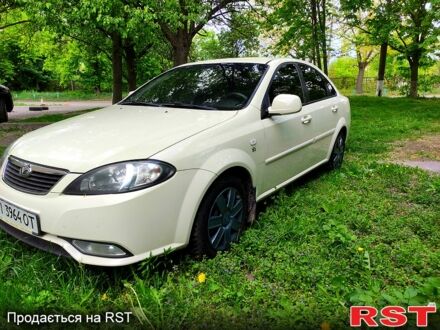 Деу Джентра 2013 у Києві на Automoto.ua Бежевий Деу Джентра, об'ємом двигуна 1.5 л та пробігом 220 тис. км за 3799 $, фото 1 на Automoto.ua