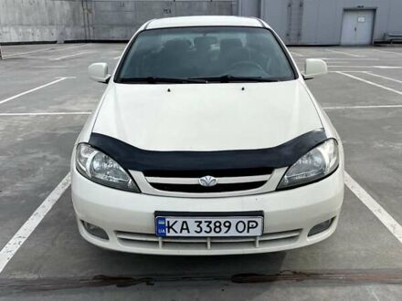 Дэу Джентра 2013 в Киеве на Automoto.ua Бежевый Дэу Джентра, объемом двигателя 1.49 л и пробегом 222 тыс. км за 3600 $, фото 1 на Automoto.ua