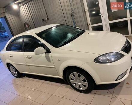 Дэу Джентра 2013 в Кролевце на Automoto.ua Бежевый Дэу Джентра, объемом двигателя 1.49 л и пробегом 185 тыс. км за 4400 $, фото 1 на Automoto.ua