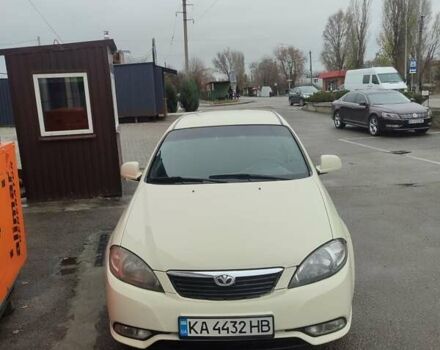 Бежевий Деу Джентра, об'ємом двигуна 1.5 л та пробігом 221 тис. км за 3600 $, фото 1 на Automoto.ua