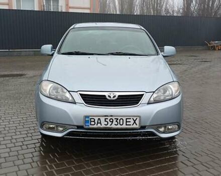 Серый Дэу Джентра, объемом двигателя 1.49 л и пробегом 135 тыс. км за 5200 $, фото 1 на Automoto.ua