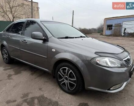 Серый Дэу Джентра, объемом двигателя 1.49 л и пробегом 165 тыс. км за 5850 $, фото 4 на Automoto.ua