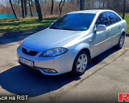 Серый Дэу Джентра, объемом двигателя 1.5 л и пробегом 172 тыс. км за 6000 $, фото 1 на Automoto.ua