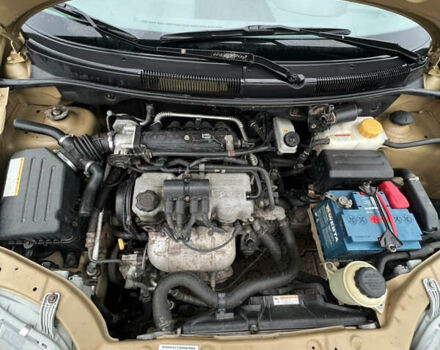 Жовтий Деу Калос, об'ємом двигуна 1.2 л та пробігом 157 тис. км за 2700 $, фото 3 на Automoto.ua