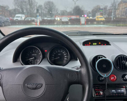 Жовтий Деу Калос, об'ємом двигуна 1.2 л та пробігом 157 тис. км за 2700 $, фото 24 на Automoto.ua