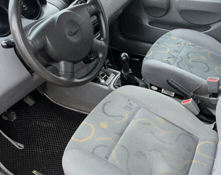 Жовтий Деу Калос, об'ємом двигуна 1.2 л та пробігом 157 тис. км за 2700 $, фото 29 на Automoto.ua