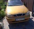 Желтый Дэу Калос, объемом двигателя 1.5 л и пробегом 300 тыс. км за 728 $, фото 1 на Automoto.ua
