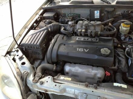 Серый Дэу Калос, объемом двигателя 1.6 л и пробегом 190 тыс. км за 2200 $, фото 1 на Automoto.ua