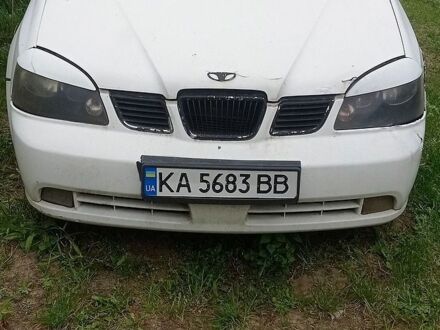 Белый Дэу Лачетти, объемом двигателя 1.5 л и пробегом 230 тыс. км за 999 $, фото 1 на Automoto.ua