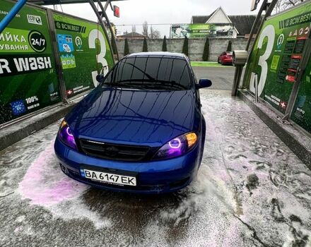Синий Дэу Лачетти, объемом двигателя 1.4 л и пробегом 150 тыс. км за 4000 $, фото 1 на Automoto.ua