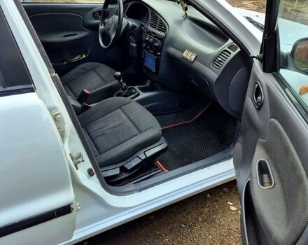 Белый Дэу Ланос, объемом двигателя 1.5 л и пробегом 220 тыс. км за 1850 $, фото 5 на Automoto.ua