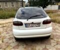 Дэу Ланос 1998 в Харькове на Automoto.ua Белый Дэу Ланос, объемом двигателя 1.5 л и пробегом 250 тыс. км за 888 $, фото 1 на Automoto.ua