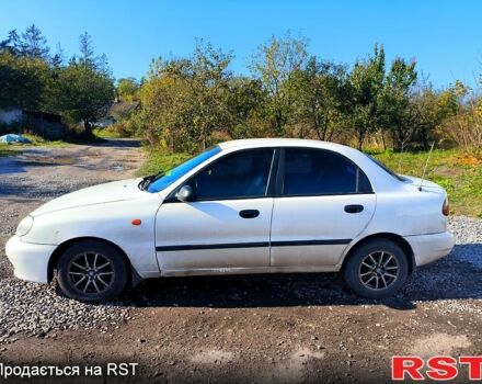Белый Дэу Ланос, объемом двигателя 1.5 л и пробегом 370 тыс. км за 2000 $, фото 1 на Automoto.ua