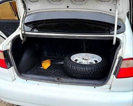 Дэу Ланос 2003 в Днепре (Днепропетровске) на Automoto.ua Белый Дэу Ланос, объемом двигателя 1.5 л и пробегом 338 тыс. км за 2200 $, фото 4 на Automoto.ua