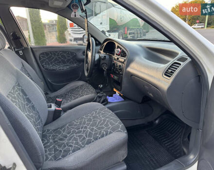 Белый Дэу Ланос, объемом двигателя 1.6 л и пробегом 242 тыс. км за 2350 $, фото 11 на Automoto.ua