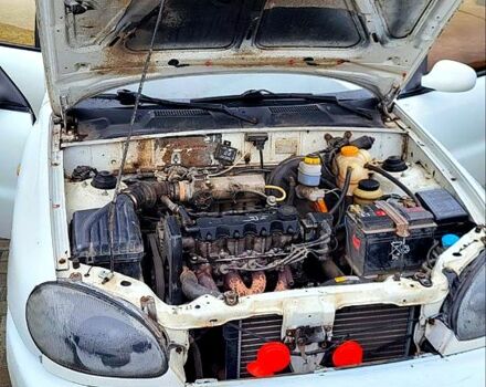 Дэу Ланос 2003 в Днепре (Днепропетровске) на Automoto.ua Белый Дэу Ланос, объемом двигателя 1.5 л и пробегом 338 тыс. км за 2200 $, фото 5 на Automoto.ua