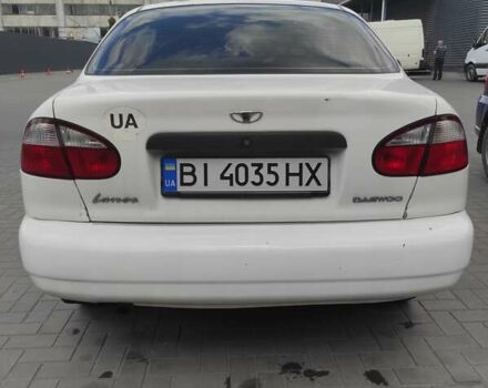 Дэу Ланос 2003 в Кременчуге на Automoto.ua Белый Дэу Ланос, объемом двигателя 1.5 л и пробегом 211 тыс. км за 2400 $, фото 4 на Automoto.ua