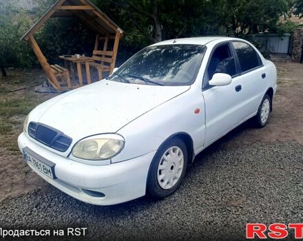 Белый Дэу Ланос, объемом двигателя 1.5 л и пробегом 200 тыс. км за 1350 $, фото 2 на Automoto.ua