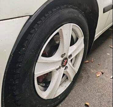 Белый Дэу Ланос, объемом двигателя 1.5 л и пробегом 220 тыс. км за 3500 $, фото 2 на Automoto.ua