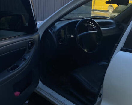 Белый Дэу Ланос, объемом двигателя 1.5 л и пробегом 110 тыс. км за 2700 $, фото 5 на Automoto.ua