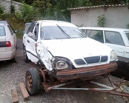 Белый Дэу Ланос, объемом двигателя 0 л и пробегом 200 тыс. км за 300 $, фото 3 на Automoto.ua