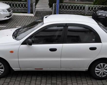 Белый Дэу Ланос, объемом двигателя 1.5 л и пробегом 145 тыс. км за 2700 $, фото 2 на Automoto.ua