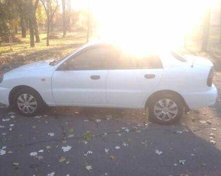 Белый Дэу Ланос, объемом двигателя 1.6 л и пробегом 220 тыс. км за 2200 $, фото 2 на Automoto.ua