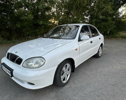 Белый Дэу Ланос, объемом двигателя 1.5 л и пробегом 301 тыс. км за 2300 $, фото 3 на Automoto.ua