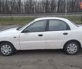 Белый Дэу Ланос, объемом двигателя 1.5 л и пробегом 270 тыс. км за 1275 $, фото 3 на Automoto.ua