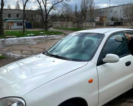 Белый Дэу Ланос, объемом двигателя 1.5 л и пробегом 186 тыс. км за 2000 $, фото 1 на Automoto.ua