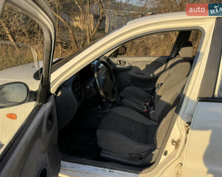 Белый Дэу Ланос, объемом двигателя 1.6 л и пробегом 152 тыс. км за 2000 $, фото 8 на Automoto.ua