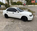 Деу Ланос 2006 у Запоріжжя на Automoto.ua Білий Деу Ланос, об'ємом двигуна 1.6 л та пробігом 340 тис. км за 2300 $, фото 3 на Automoto.ua