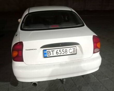 Белый Дэу Ланос, объемом двигателя 1.5 л и пробегом 186 тыс. км за 2000 $, фото 5 на Automoto.ua